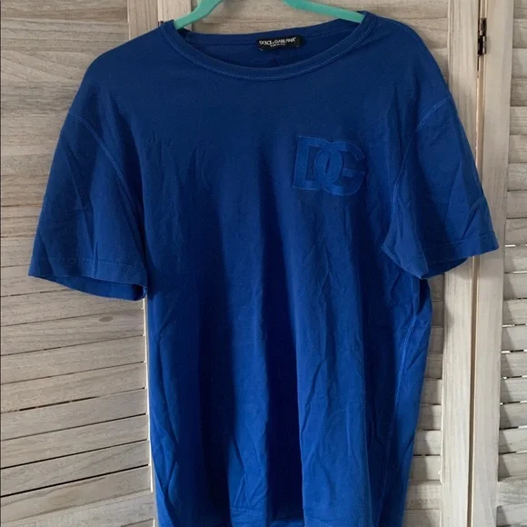 D & G Blue Tee NWOT fit like Med size